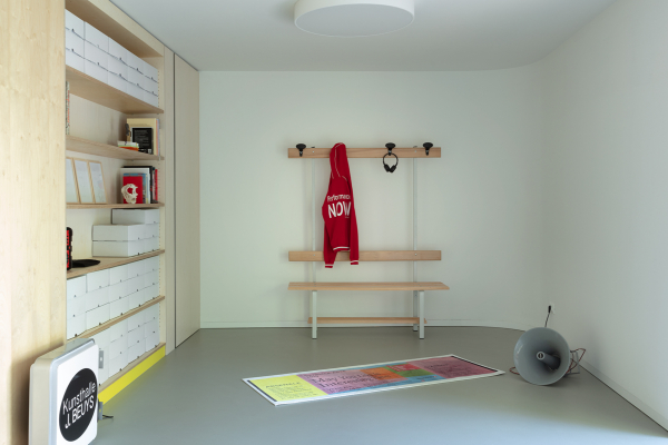 Hennes Studio Messner 06